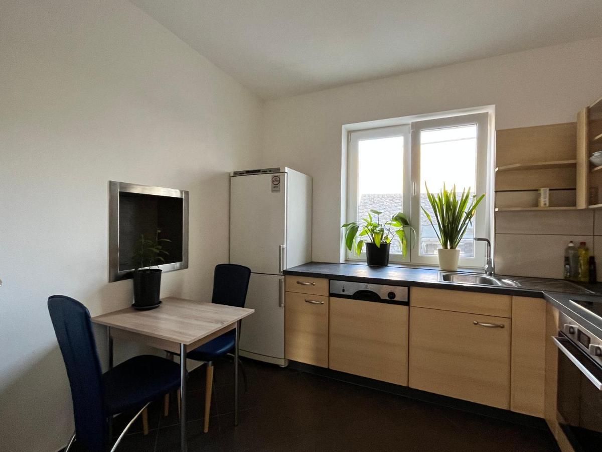 Gaestezimmer Limburg City ลิมบวร์ก อัน แดร์ ลาน ภายนอก รูปภาพ